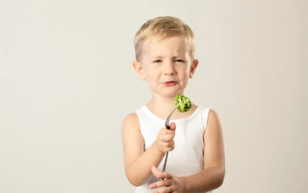 Cacher de la nourriture aux enfants