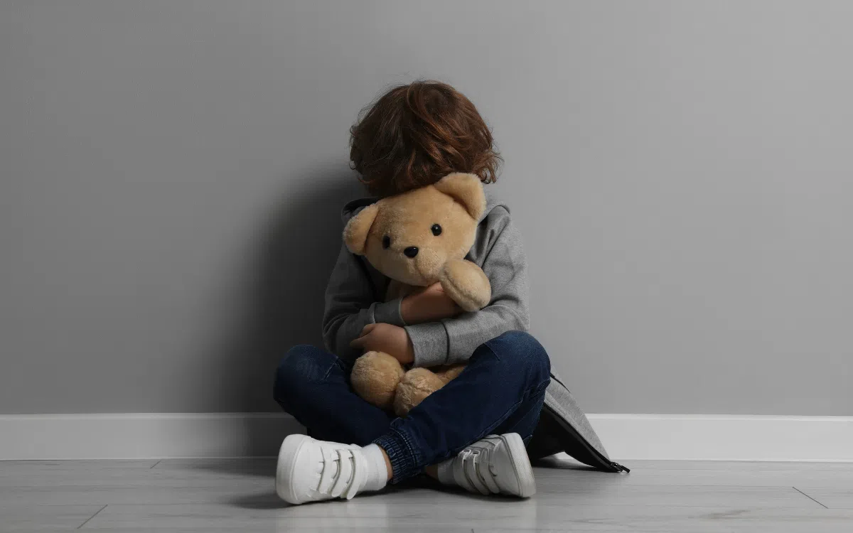 Enfant en conséquence.