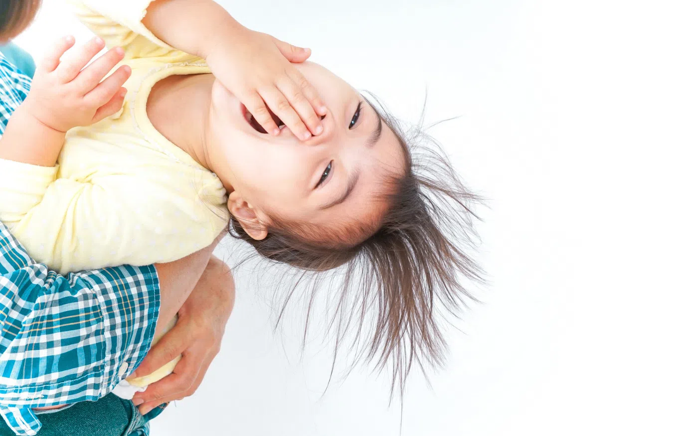 Enfant avec un fou rire
