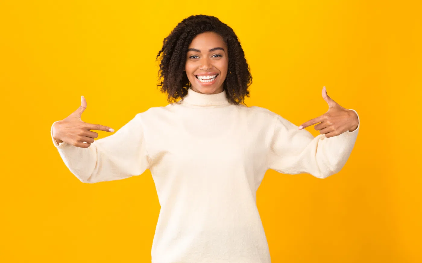 Éductrice qui parle au "je".